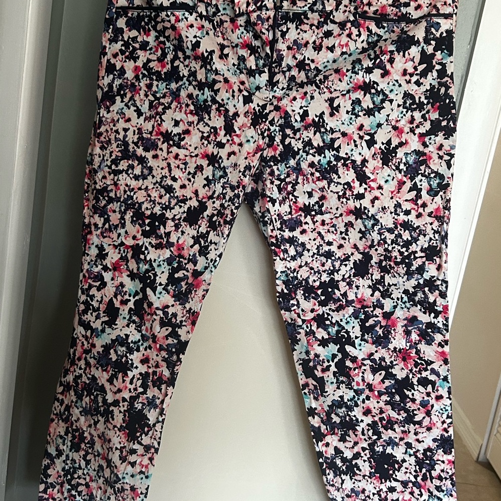 New York & Company Abstract Print Pants